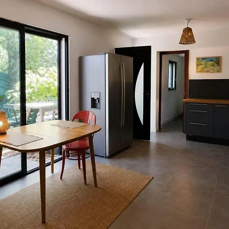Дом отдыха Maison Climatisee Avec Jardin Arbore Et Barbecue *